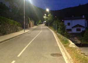 Imagen del alumbrado público de Aoiz sujeto de las obras